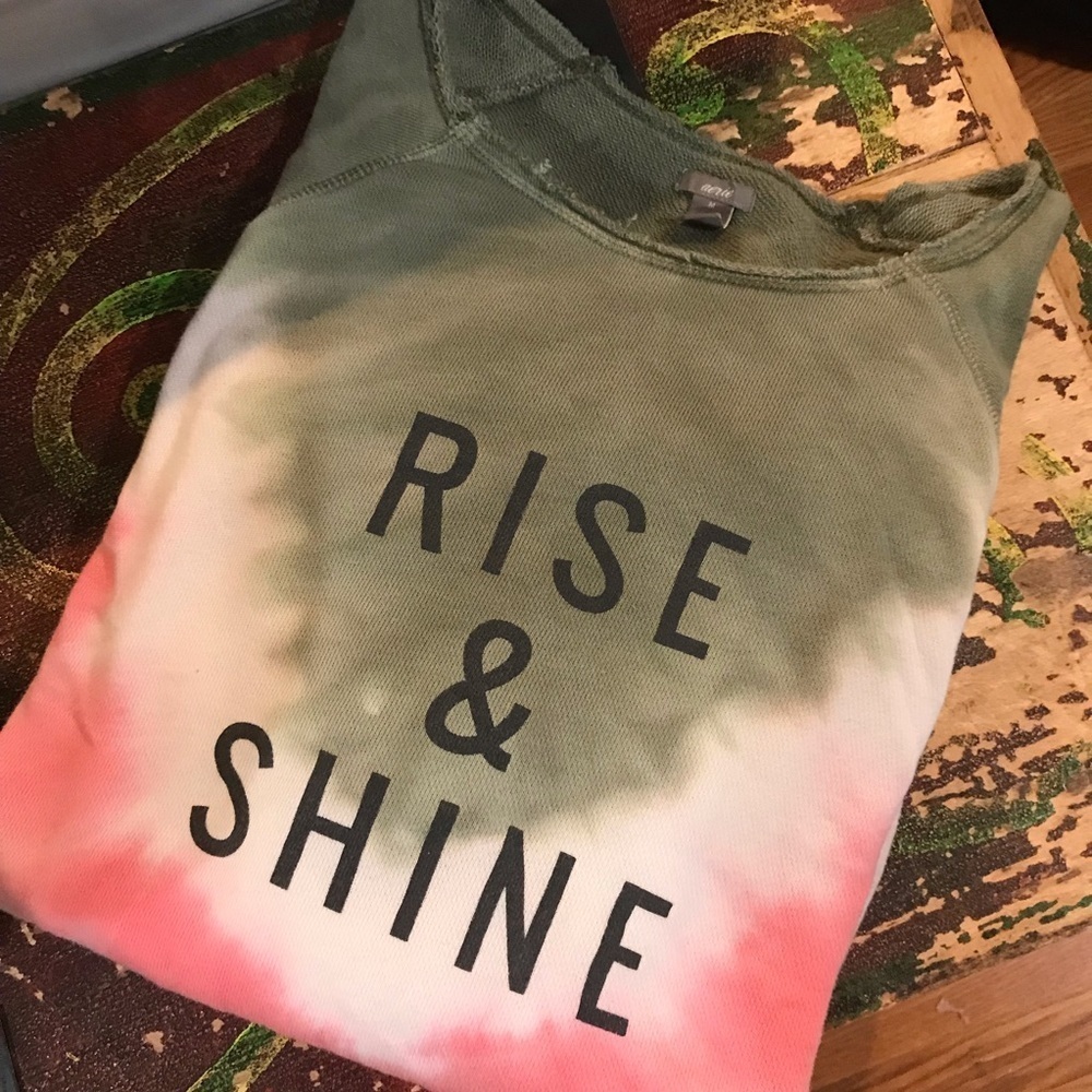 ▪️aerie RISE & SHINE Sweatshirt